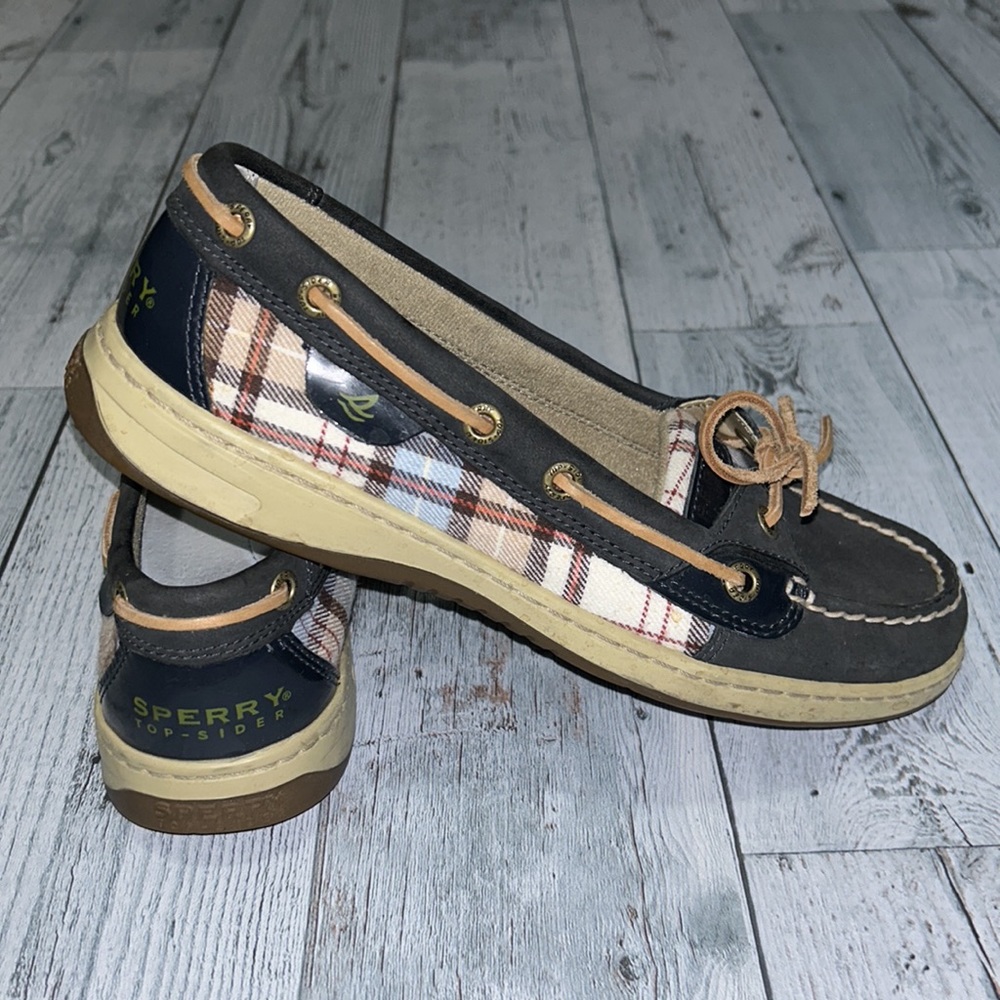 Sperry Top Sider shoes. Women’s 7.5. Leather upper with blue/brown plaid accent